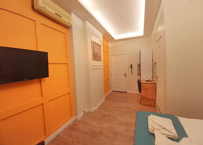 فندق Neva House Taksim *